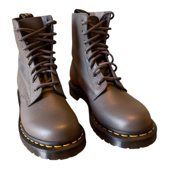 Dr. Martens Shoes - Dr. Martens woman’s 1460 Pascal Virginia Combat Boots Gunmetal Gray Sz 7 New